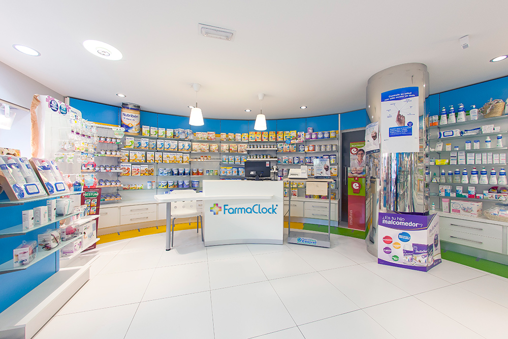 arquitectura-corporativa-interior-farmacia-2