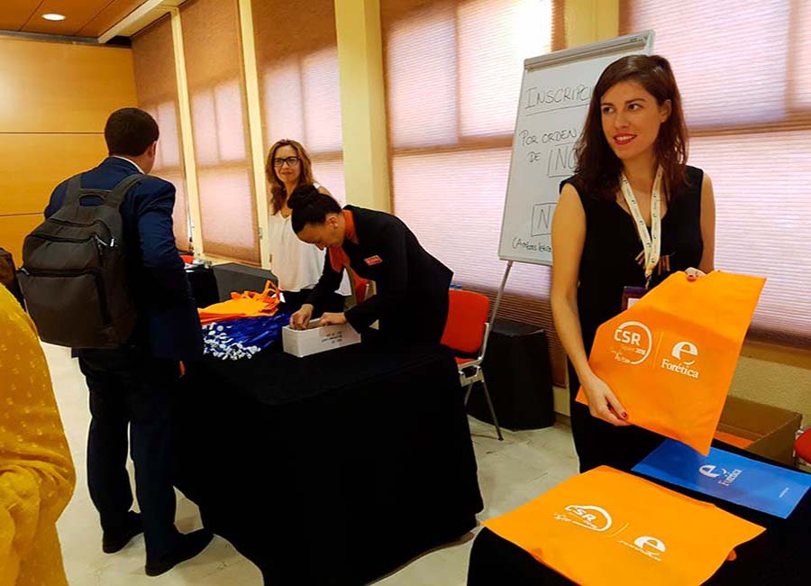 Diseño imagen corporativa evento CSR Spain 2016, bolsa merchandising. Diseño imagen corporativa evento CSR Spain 2016, bolsa merchandising.