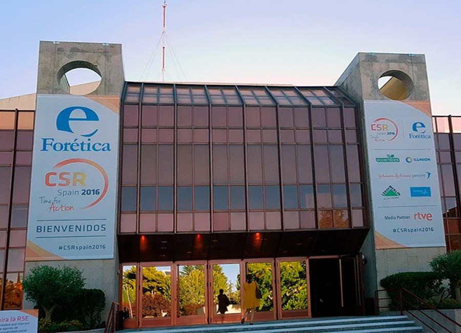 Diseño imagen corporativa evento CSR Spain, lonas fachada exterior. Diseño imagen corporativa evento CSR Spain, lonas fachada exterior.