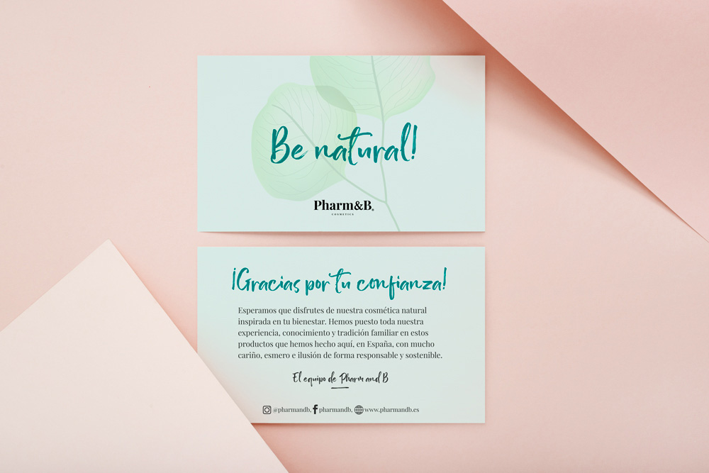 Diseño de packaging realizado para la marca de cosmética Pharm&B, tarjeta agradecimiento. Diseño de packaging realizado para la marca de cosmética Pharm&B, tarjeta agradecimiento.